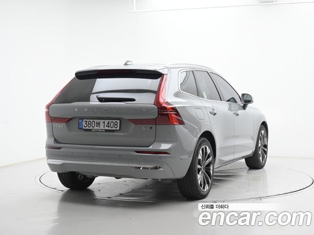 Volvo XC60 B5 Ultra Bright Air Sus — пробег 106 км — фото 2 из 5