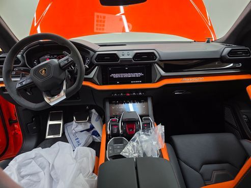 Lamborghini Urus 4.0 V8 SE — пробег 38 км — фото 4 из 5