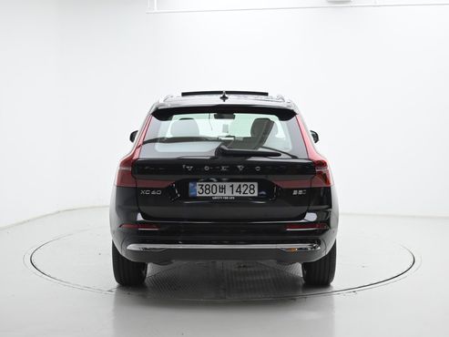 Volvo XC60 B5 Ultra Bright — пробег 61 км — фото 4 из 5