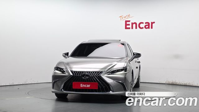 Lexus ES Executive — пробег 46 167 км — фото 3 из 5