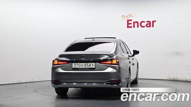 Lexus ES Executive — пробег 46 167 км — фото 4 из 5
