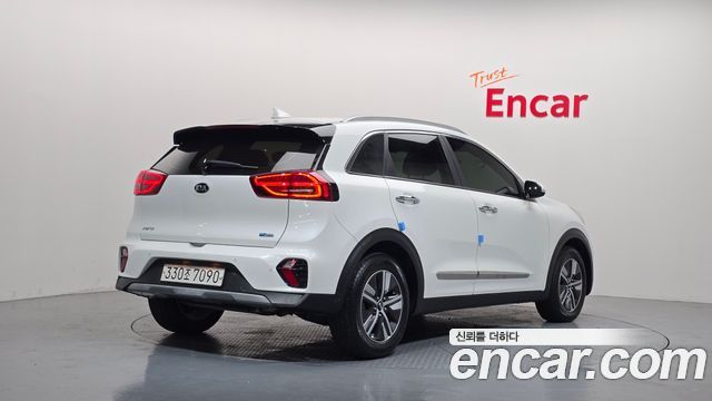 Kia Niro 1.6 HEV Prestige — пробег 79 935 км — фото 2 из 5