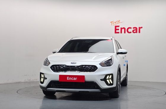 Kia Niro 1.6 HEV Prestige — пробег 79 935 км — фото 3 из 5