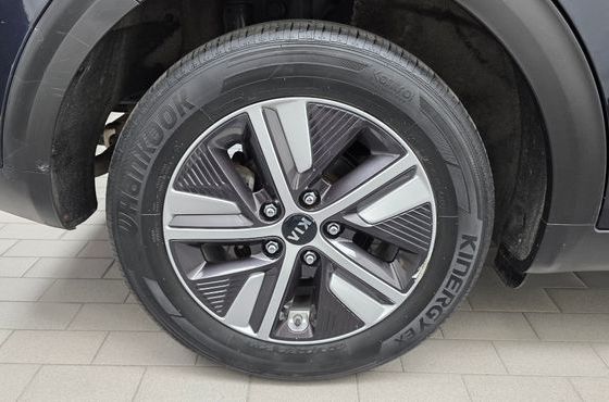 Kia Niro 1.6 HEV Prestige — пробег 138 139 км — фото 5 из 5