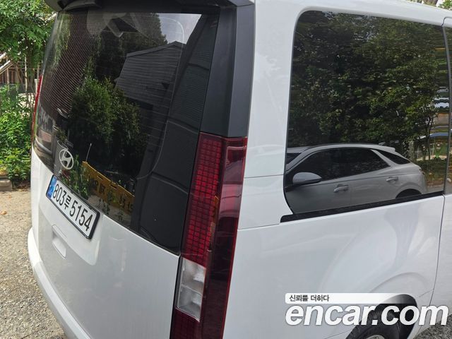 Hyundai Staria L3.5 Cargo 3-Seater Modern — пробег 8 000 км — фото 3 из 5