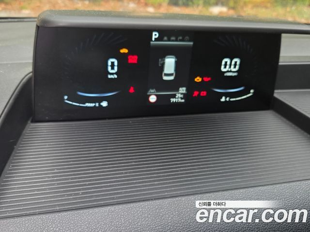 Hyundai Staria L3.5 Cargo 3-Seater Modern — пробег 8 000 км — фото 5 из 5