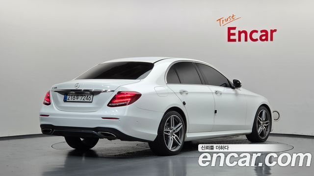 Mercedes-Benz E-Class из Кореи Encar