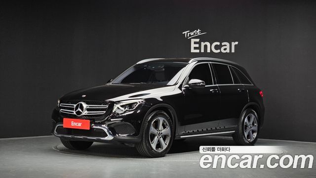 Mercedes-Benz GLC-Class GLC300 4MATIC — пробег 61 439 км — фото 1 из 5