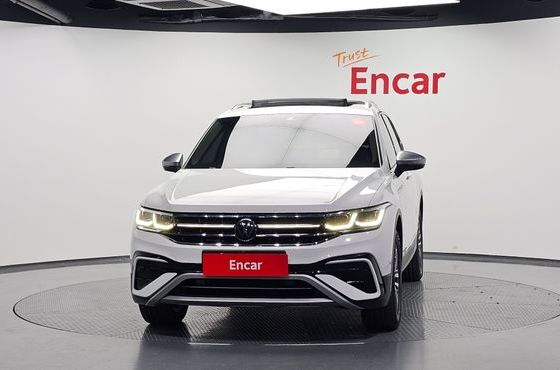 Volkswagen Tiguan 2.0 TSI Prestige — пробег 28 802 км — фото 3 из 5