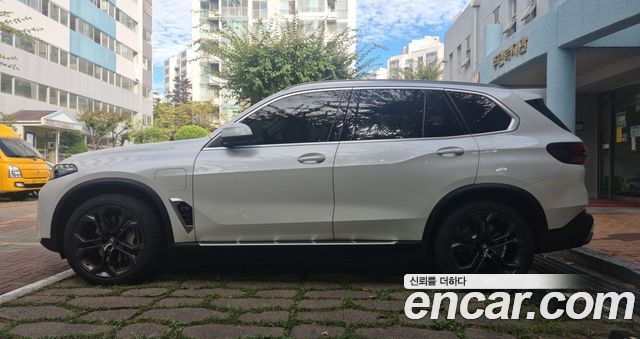 BMW X5 xDrive 50e xLine — пробег 33 980 км — фото 3 из 5