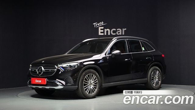 Mercedes-Benz GLC-Class GLC220 d 4MATIC — пробег 3 750 км — фото 1 из 5