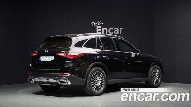 Mercedes-Benz GLC-Class GLC220 d 4MATIC — пробег 3 750 км — фото 2 из 5