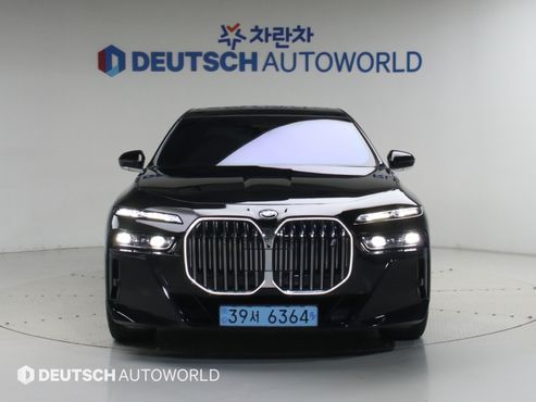 BMW i7 eDrive 50 M Sport — пробег 93 000 км — фото 3 из 5