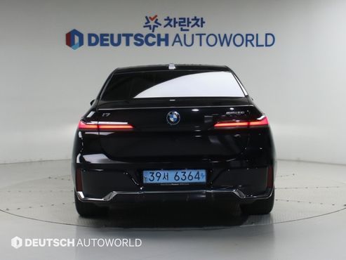 BMW i7 eDrive 50 M Sport — пробег 93 000 км — фото 4 из 5