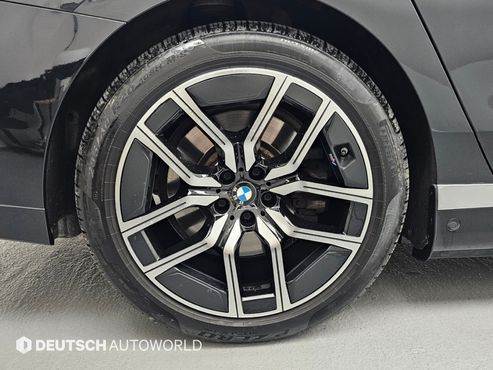BMW i7 eDrive 50 M Sport — пробег 93 000 км — фото 5 из 5