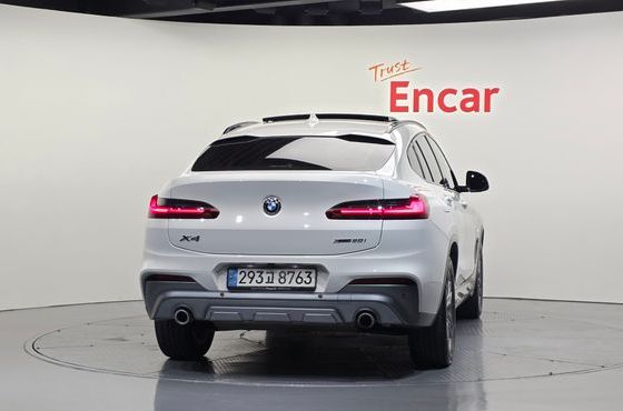 BMW X4 xDrive20i M Sport X — пробег 70 367 км — фото 4 из 5