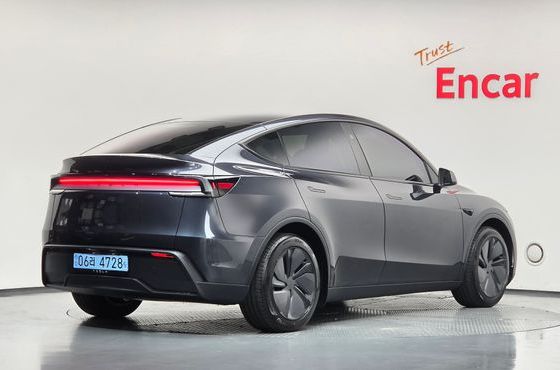 Tesla Model Y RWD — пробег 6 751 км — фото 2 из 5