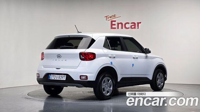 Hyundai Venue 1.6 Smart — пробег 1 389 км — фото 2 из 5