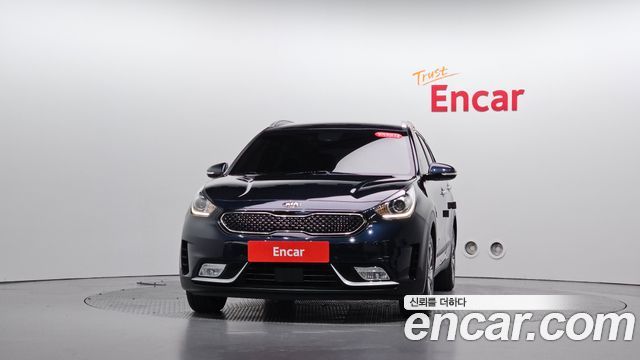 Kia Niro Prestige — пробег 182 339 км — фото 3 из 5