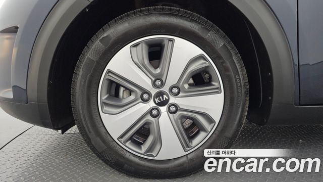 Kia Niro Prestige — пробег 182 339 км — фото 5 из 5