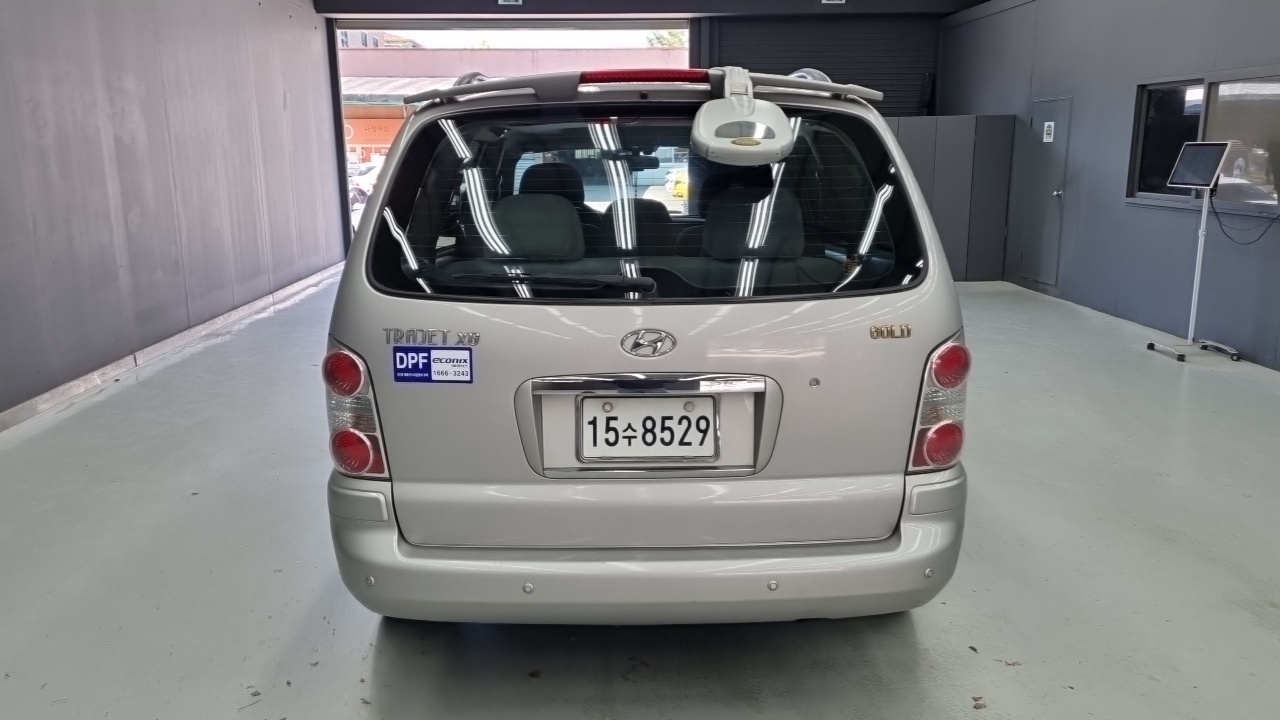 Hyundai Traget XG 9-Seater Diesel(VGT) Gold Deluxe — пробег 109 048 км — фото 4 из 5