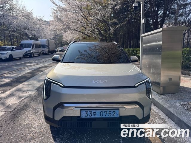 Kia EV3 Long Range 2WD Earth — пробег 60 000 км — фото 1 из 5