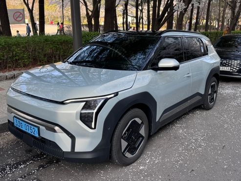 Kia EV3 Long Range 2WD Earth — пробег 60 000 км — фото 3 из 5