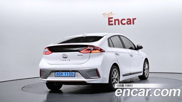 Hyundai Ioniq Q — пробег 132 216 км — фото 2 из 5