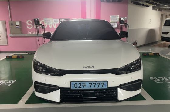 Kia EV6 Long Range 4WD GT Line — пробег 70 000 км — фото 1 из 5