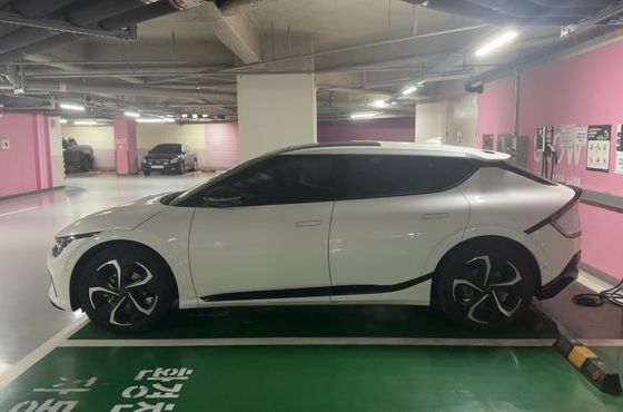 Kia EV6 Long Range 4WD GT Line — пробег 70 000 км — фото 3 из 5