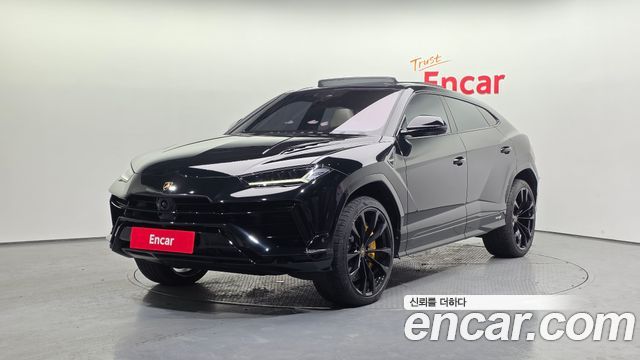 Lamborghini Urus 4.0 V8 S — пробег 4 330 км — фото 1 из 5