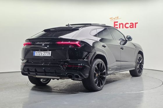 Lamborghini Urus 4.0 V8 S — пробег 4 330 км — фото 2 из 5
