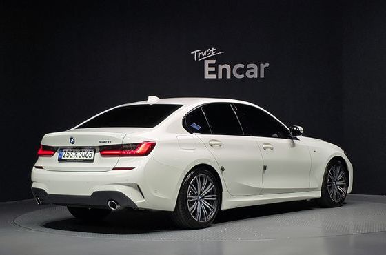 BMW 3-Series 320i M Sport — пробег 25 209 км — фото 2 из 5
