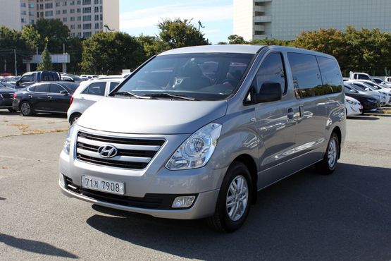 Hyundai Starex 12-Seater Wagon Smart — пробег 124 123 км — фото 1 из 5