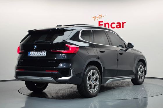 BMW X1 sDrive 20i xLine — пробег 53 260 км — фото 2 из 5