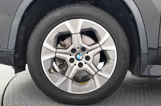 BMW X1 sDrive 20i xLine — пробег 53 260 км — фото 5 из 5