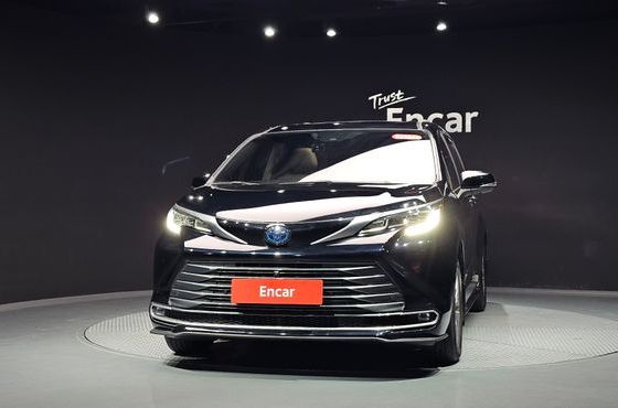 Toyota Sienna 2.5 Hybrid AWD — пробег 22 487 км — фото 3 из 5
