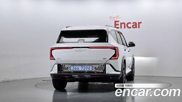 Kia EV5 Long Range 2WD GT Line — пробег 1 888 км — фото 4 из 5