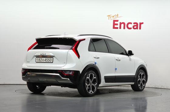 Kia Niro Trendy — пробег 95 498 км — фото 2 из 5