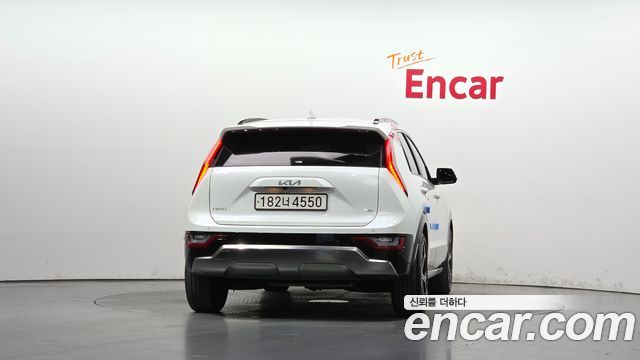 Kia Niro Trendy — пробег 95 498 км — фото 4 из 5
