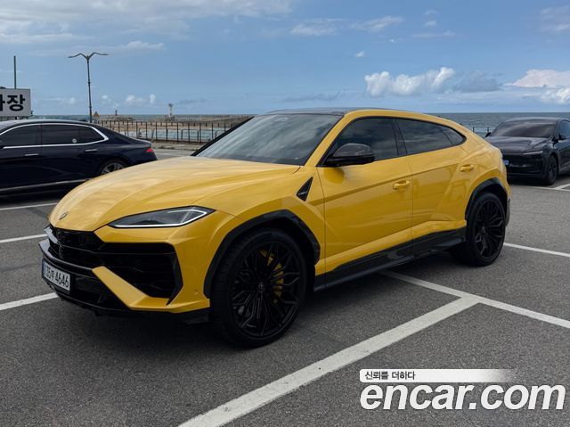 Lamborghini Urus 4.0 V8 SE — пробег 2 500 км — фото 1 из 5