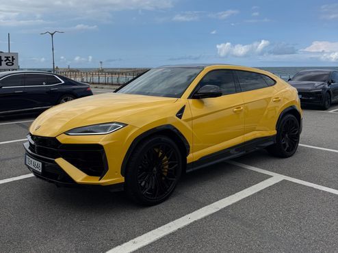 Lamborghini Urus 4.0 V8 SE — пробег 2 500 км — фото 1 из 5