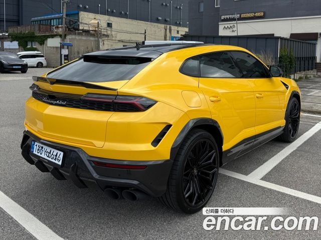 Lamborghini Urus 4.0 V8 SE — пробег 2 500 км — фото 2 из 5