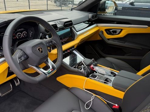 Lamborghini Urus 4.0 V8 SE — пробег 2 500 км — фото 5 из 5
