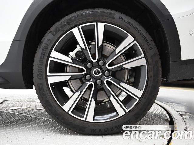 Volvo V60 B5 Ultra AWD — пробег 2 469 км — фото 5 из 5