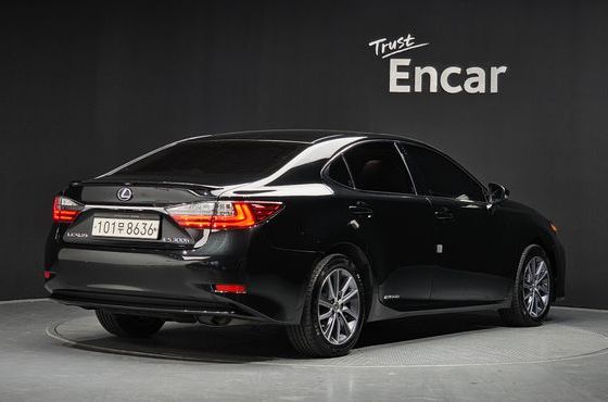 Lexus ES Supreme XV60 — пробег 163 963 км — фото 2 из 5