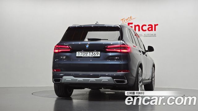 BMW X5 xDrive 45e xLine — пробег 23 668 км — фото 4 из 5