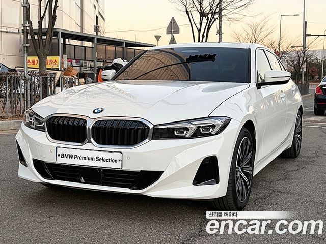 BMW 3-Series 320i — пробег 14 500 км — фото 1 из 5