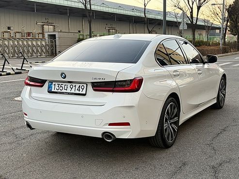 BMW 3-Series 320i — пробег 14 500 км — фото 2 из 5