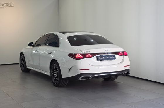 Mercedes-Benz E-Class E200 AMG Line — пробег 1 090 км — фото 2 из 5
